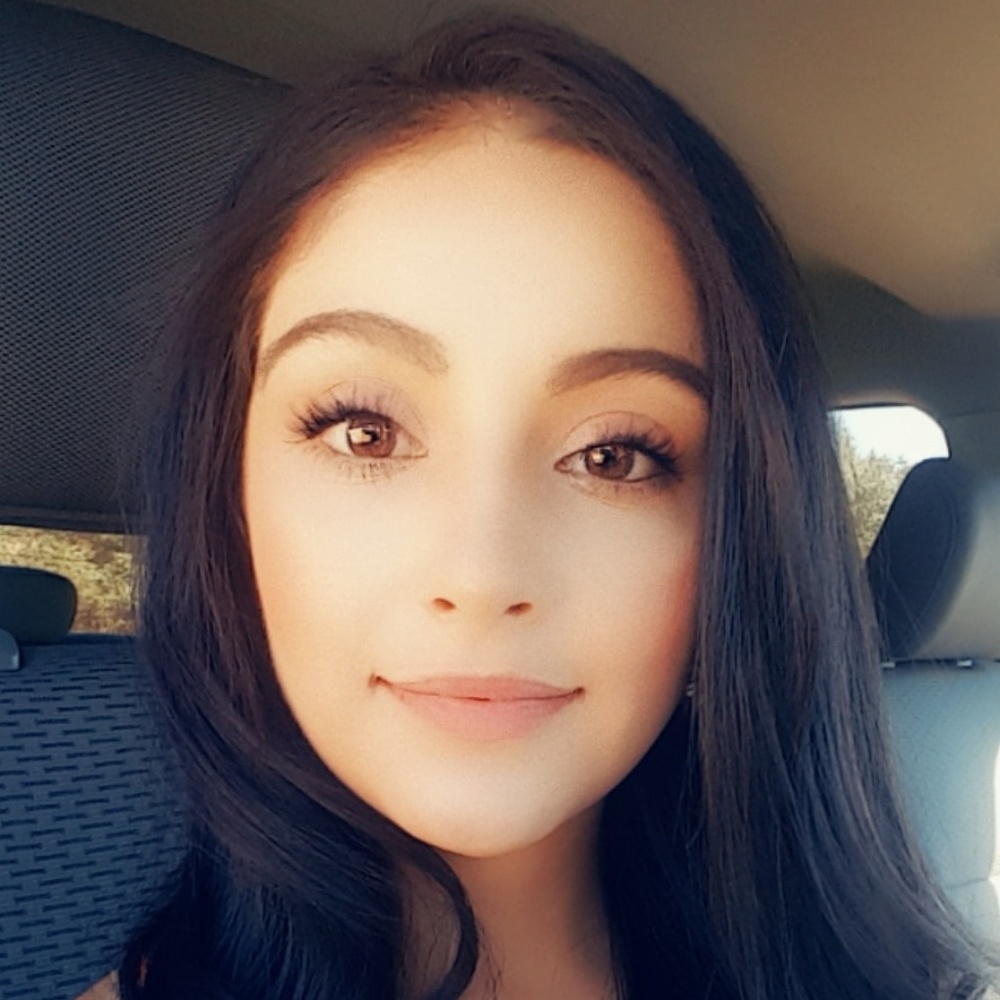 Meet your Posher, Naira